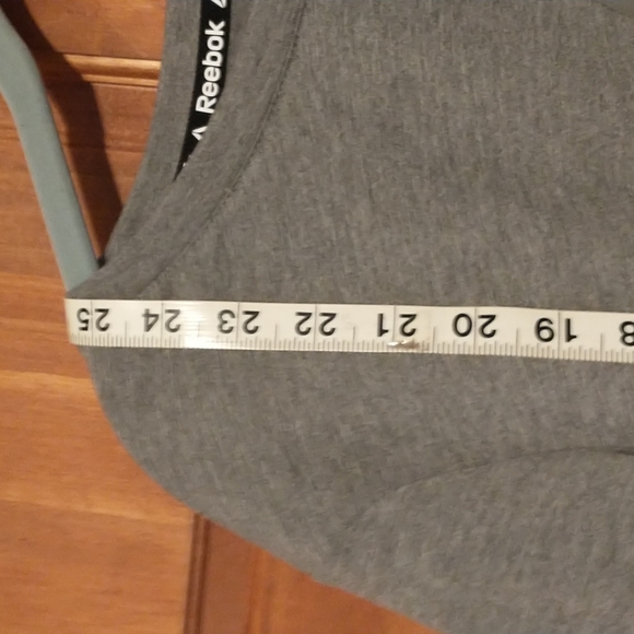 Reebok woman's size L short sleeve tagless tee shirt with multiple logos-NWT - Picture 8 of 13